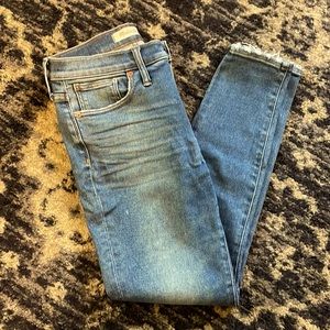 Madewell jeans. EXC cond, size 29 waist.  I’m a sz 8.